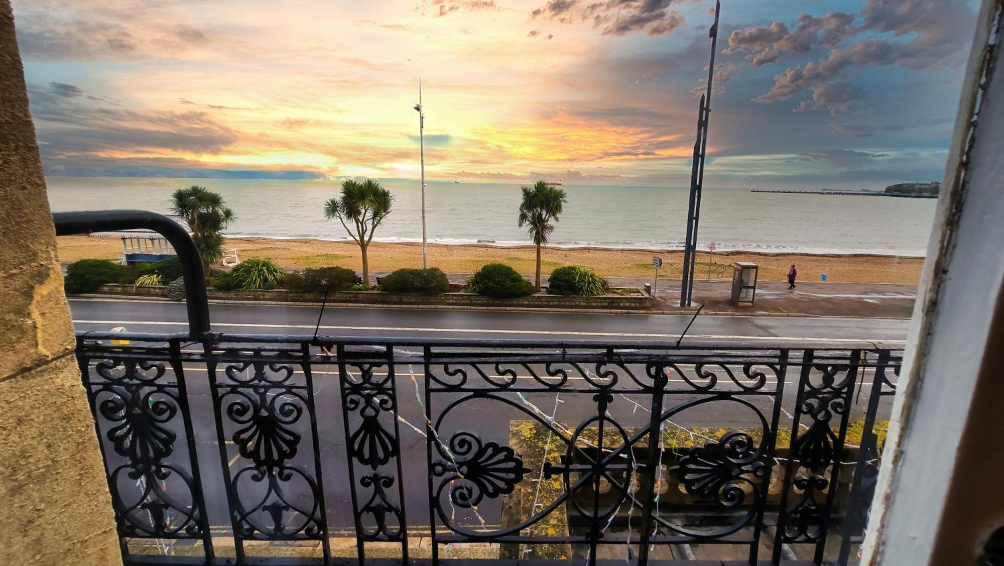 Carlton Hotel Weymouth Exterior photo